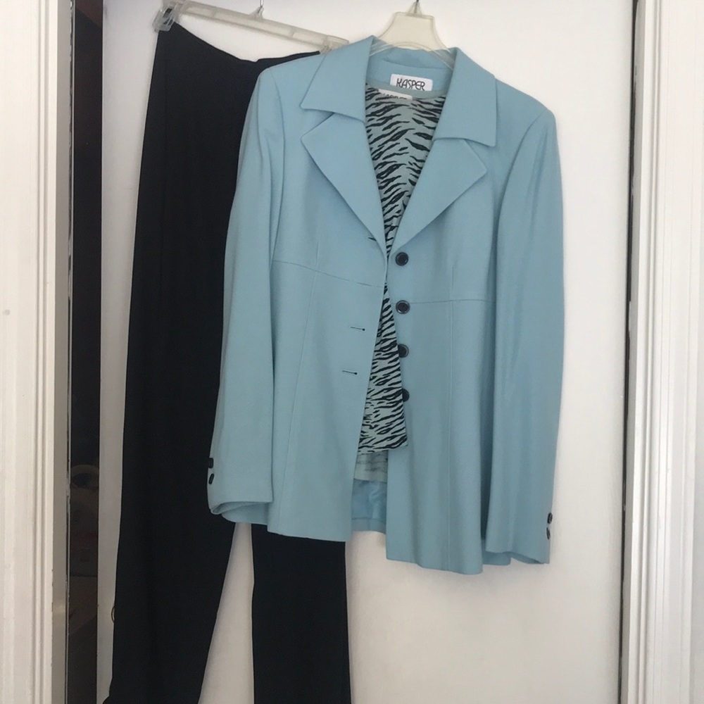 Suit size 8